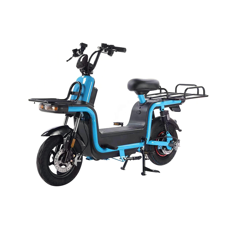 Hogyan viszonyul ennek az elektromos motorkerékpárnak a súlyeloszlása ​​és súlypontja az egyenértékű ICE motorkerékpárokhoz?